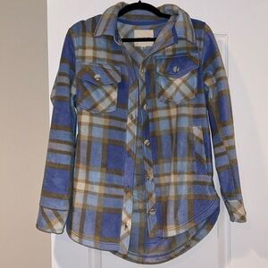 Thread and supply shacket! Never worn, fleece. Super comfortable. Size Small.